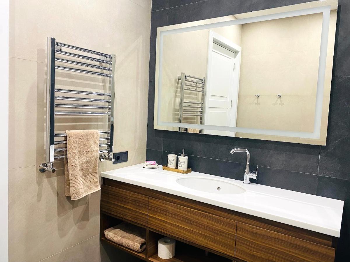 Heart Of Yerevan - City Center Luxury Apartments Eksteriør bilde